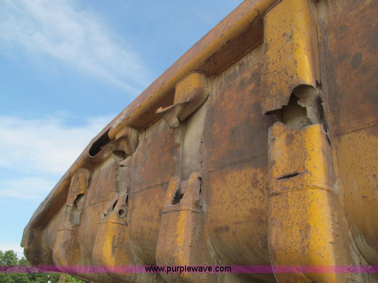 image for item F4538 Caterpillar 769 rock haul truck