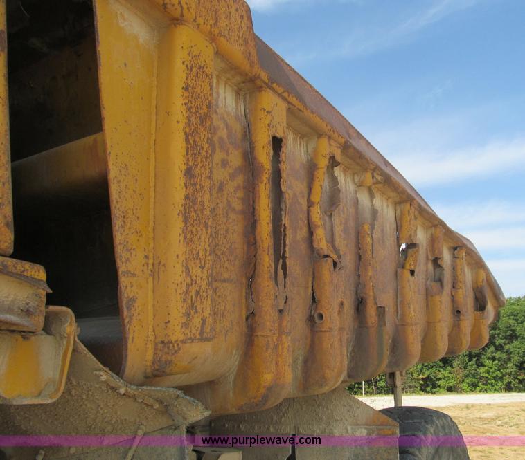 image for item F4538 Caterpillar 769 rock haul truck