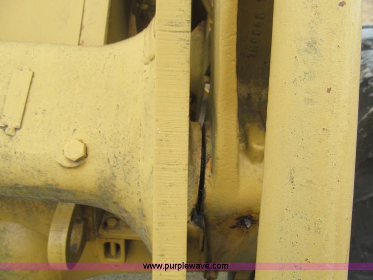 image for item F4539 1972 Caterpillar 920 wheel loader