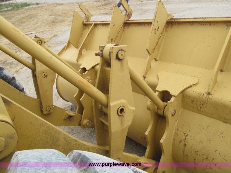 image for item F4539 1972 Caterpillar 920 wheel loader