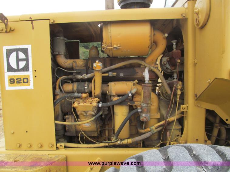 image for item F4539 1972 Caterpillar 920 wheel loader