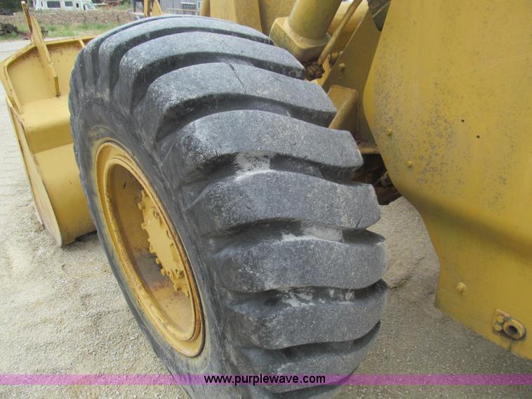 image for item F4539 1972 Caterpillar 920 wheel loader