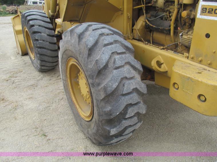 image for item F4539 1972 Caterpillar 920 wheel loader