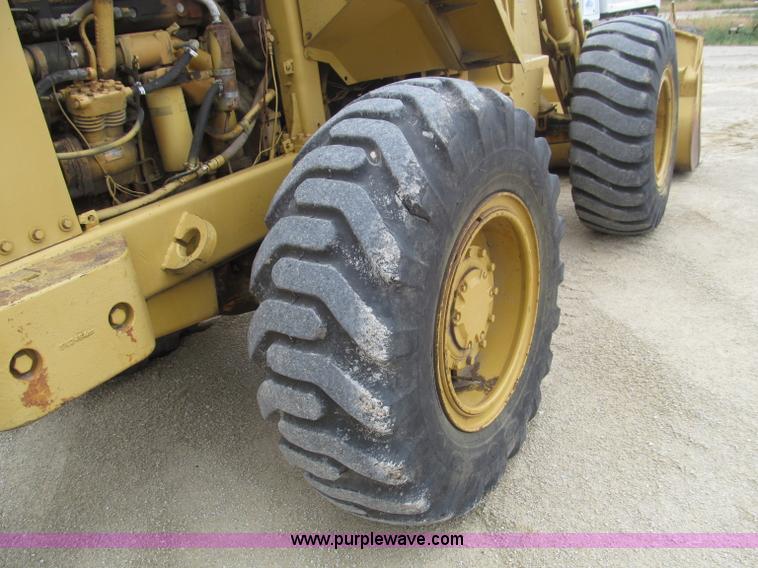 image for item F4539 1972 Caterpillar 920 wheel loader