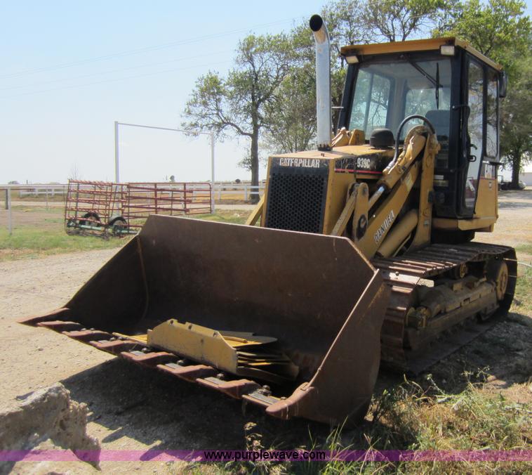 image for item F6504 1997 Caterpillar 939C track loader