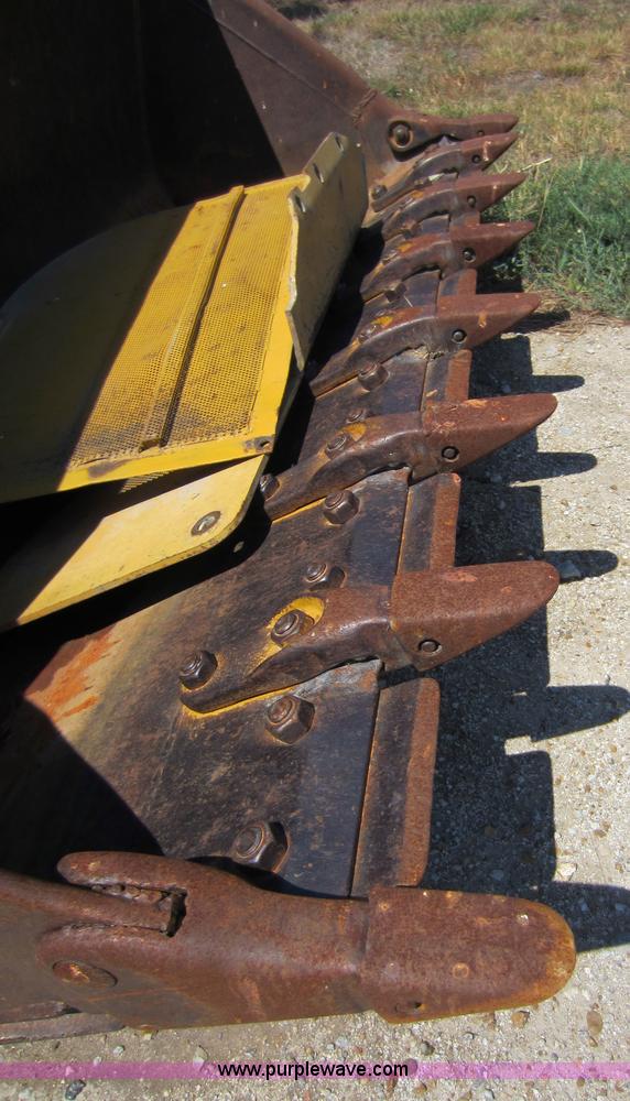 image for item F6504 1997 Caterpillar 939C track loader