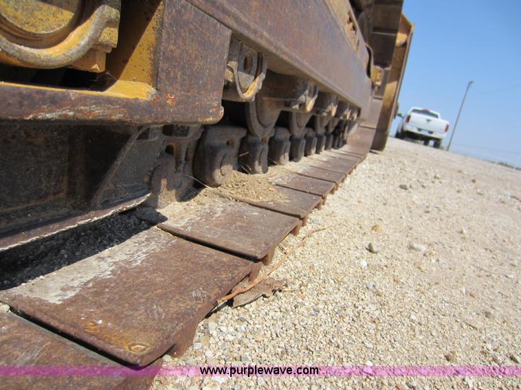 image for item F6504 1997 Caterpillar 939C track loader