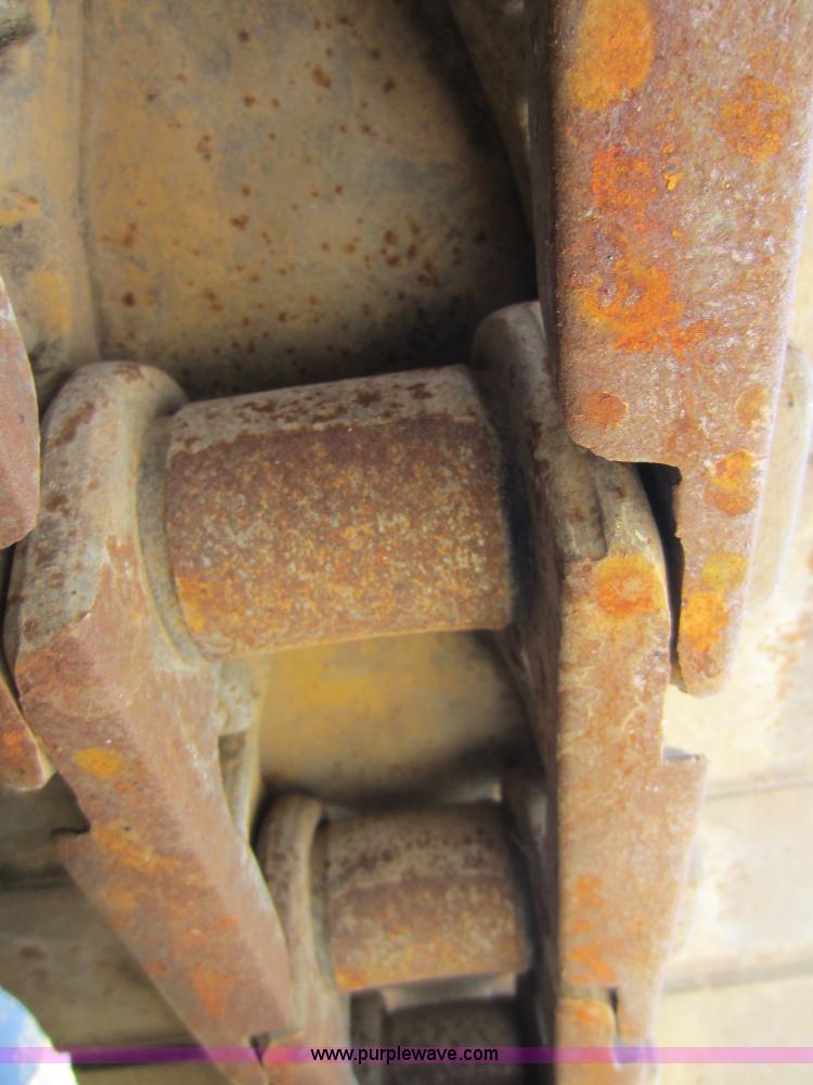 image for item F6504 1997 Caterpillar 939C track loader