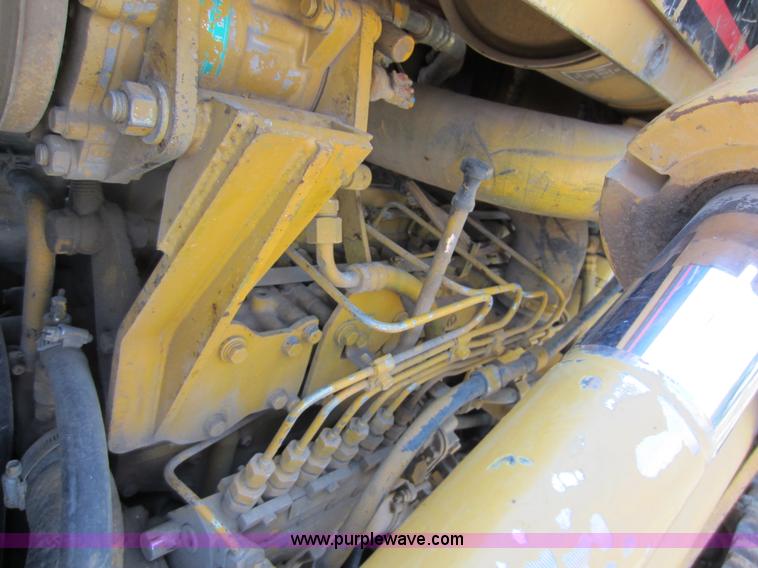 image for item F6504 1997 Caterpillar 939C track loader