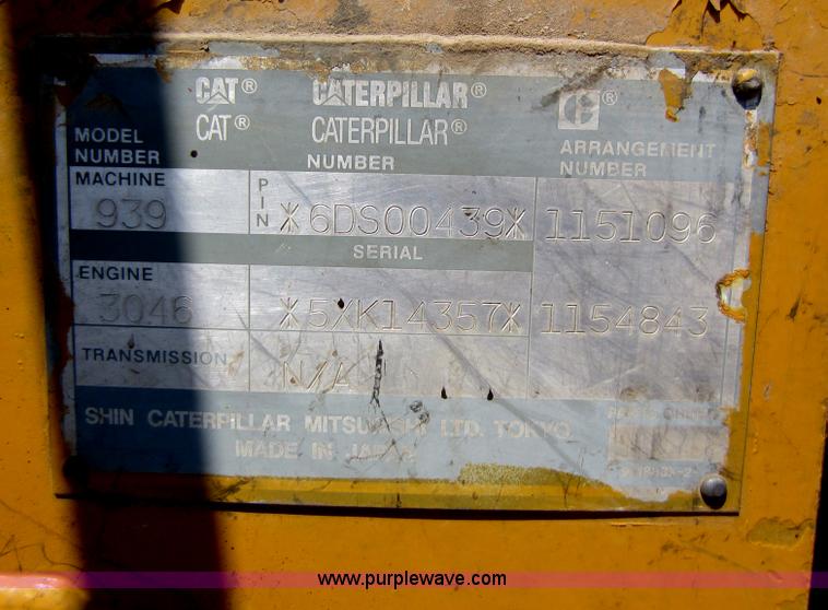 image for item F6504 1997 Caterpillar 939C track loader