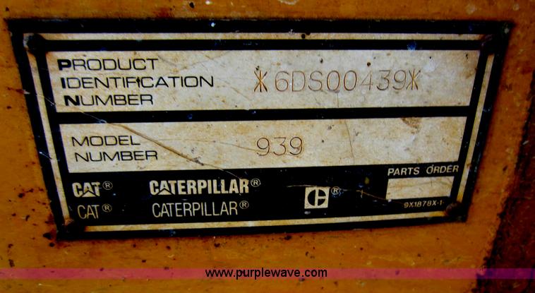image for item F6504 1997 Caterpillar 939C track loader