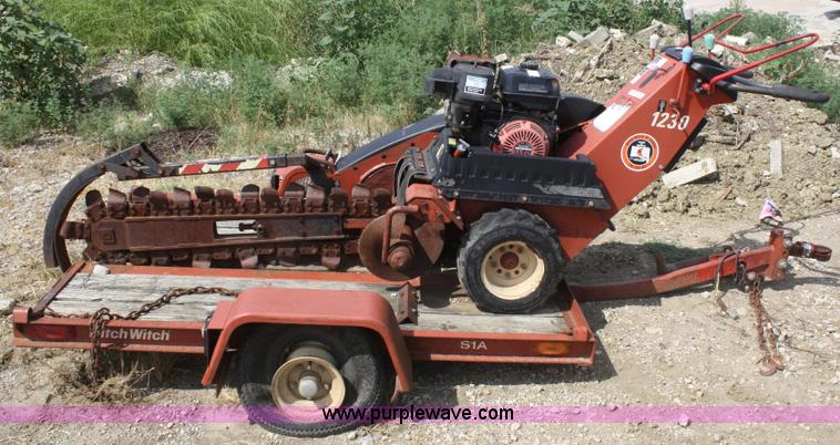 image for item K9821 2000 Ditch Witch 1230 walk-behind trencher