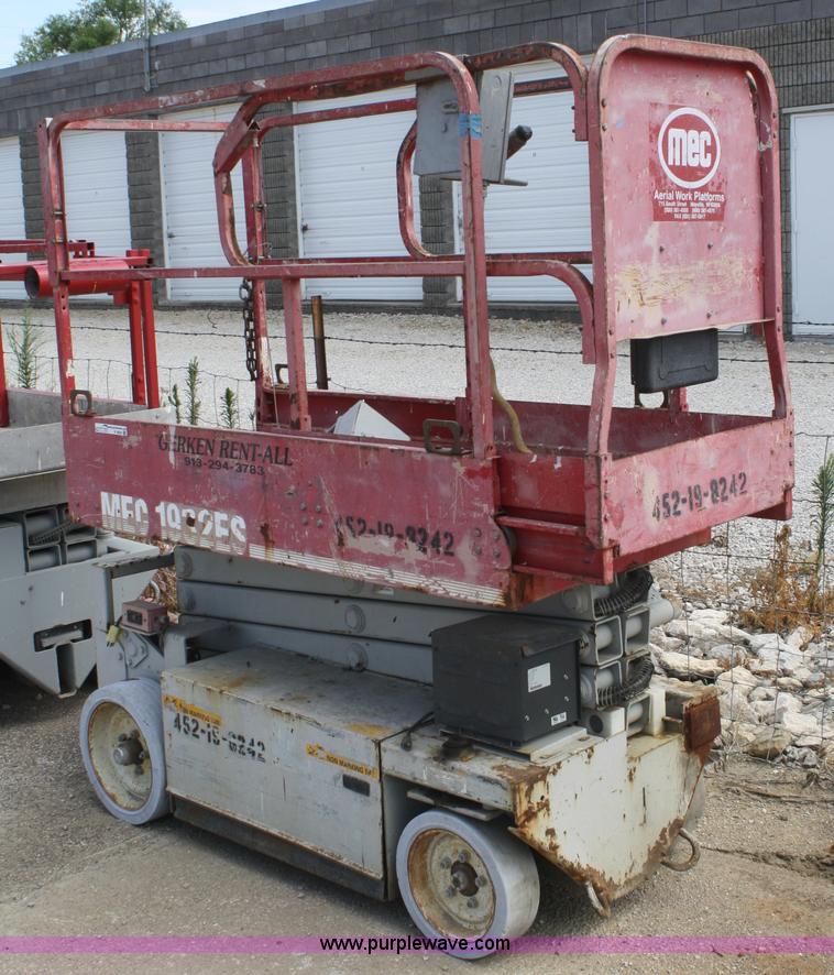 image for item K9826 MEC 1932ES electric scissor lift