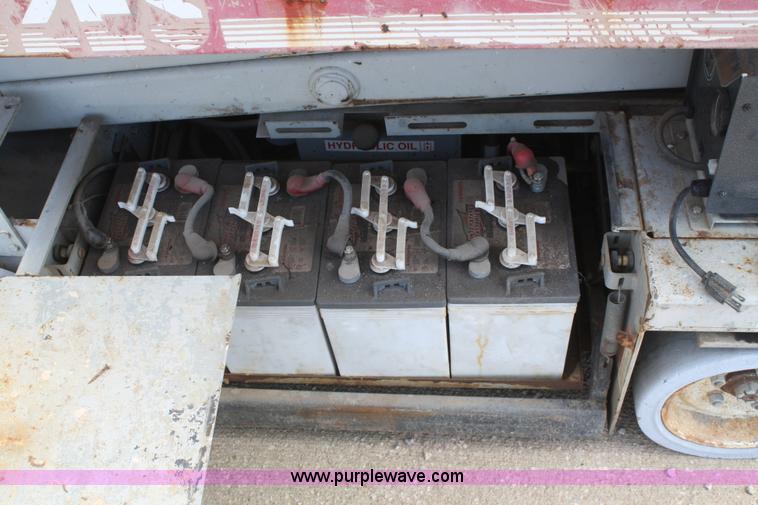 image for item K9826 MEC 1932ES electric scissor lift