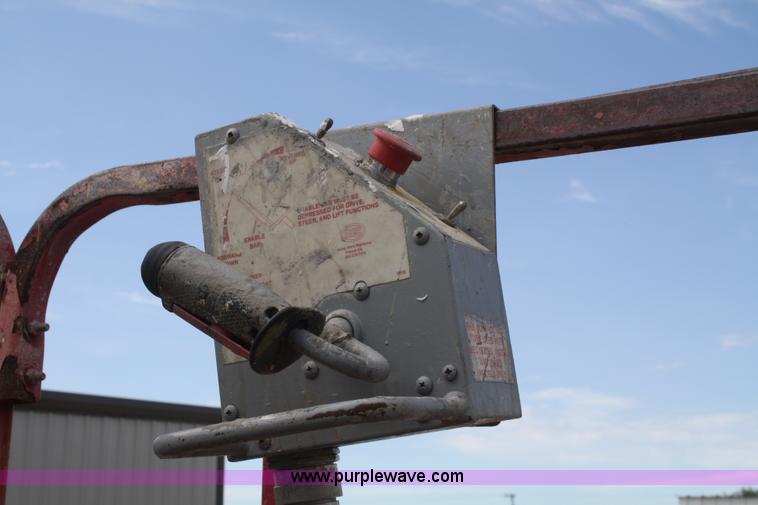 image for item K9826 MEC 1932ES electric scissor lift