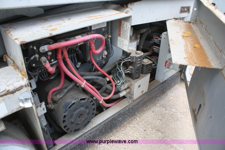 image for item K9826 MEC 1932ES electric scissor lift