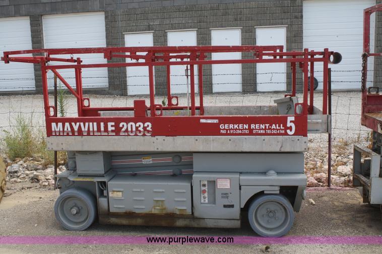 image for item K9827 MEC Mayville 2033 electric scissor lift