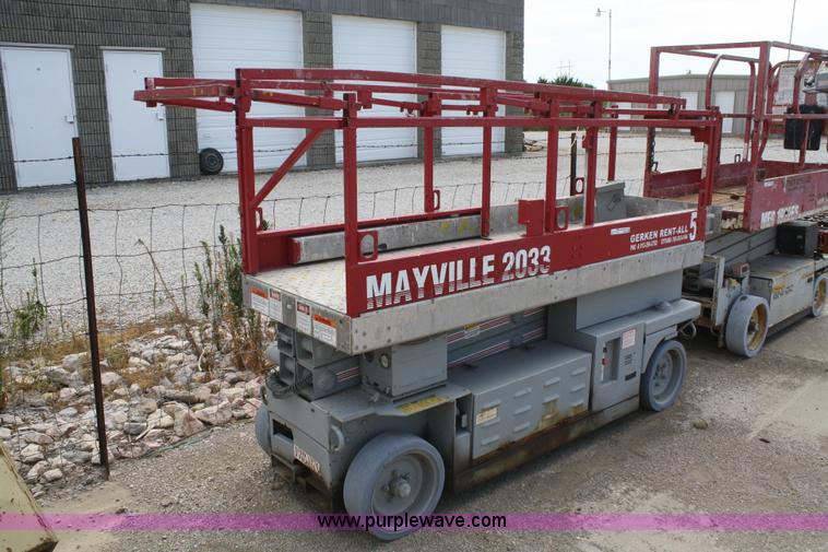 image for item K9827 MEC Mayville 2033 electric scissor lift