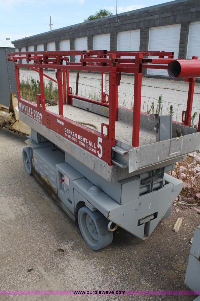 image for item K9827 MEC Mayville 2033 electric scissor lift