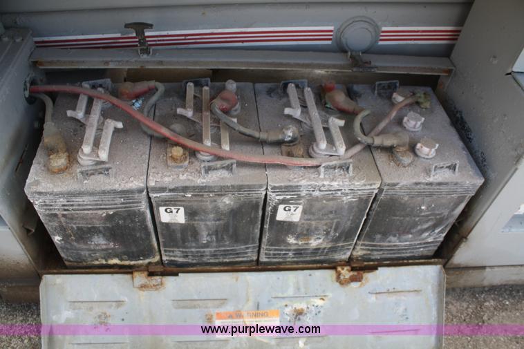 image for item K9827 MEC Mayville 2033 electric scissor lift