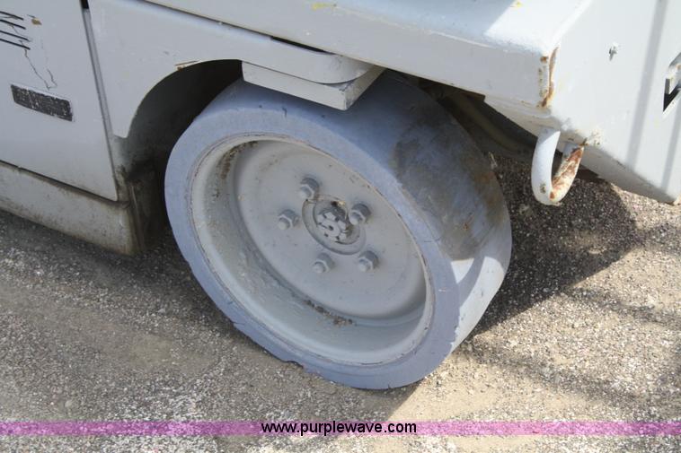 image for item K9827 MEC Mayville 2033 electric scissor lift