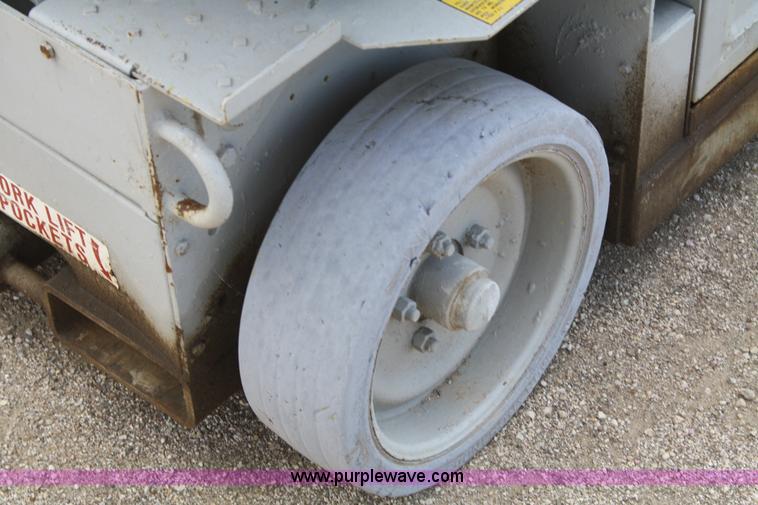 image for item K9827 MEC Mayville 2033 electric scissor lift