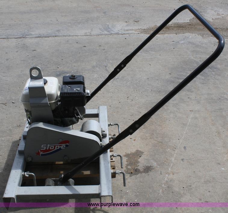 image for item K9832 Stone VS400 vibratory screed