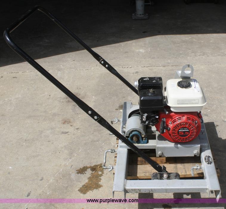 image for item K9832 Stone VS400 vibratory screed