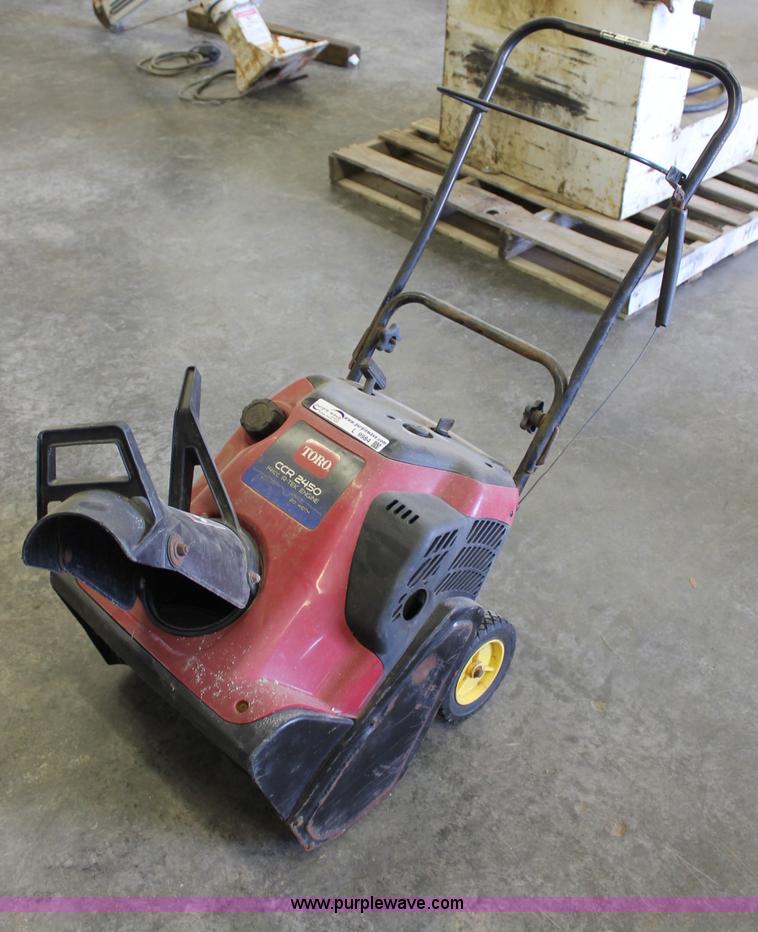 Toro CCR 2450 snow blower in Greenwood, MO | Item L9984 sold | Purple Wave