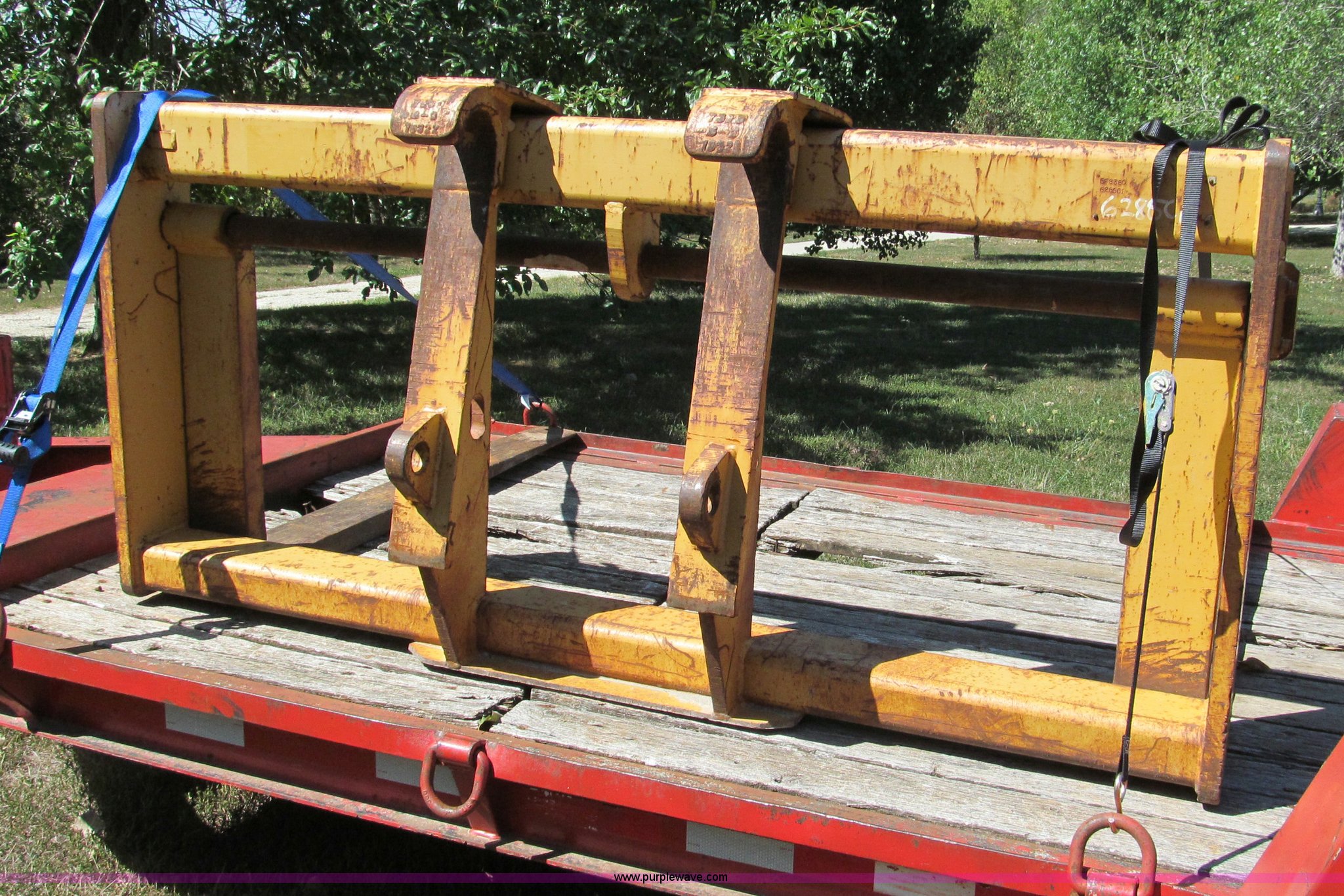 Balderson loader forks in Odessa, MO Item E2027 sold Purple Wave
