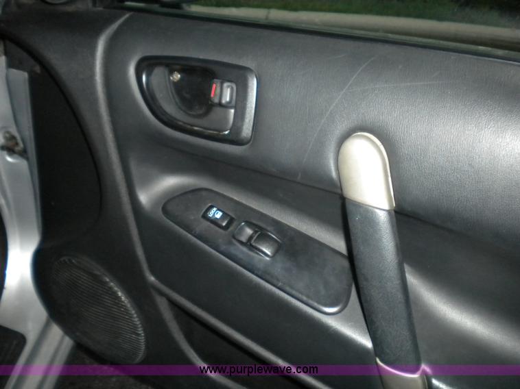 image for item B1464 2002 Mitsubishi Eclipse GS