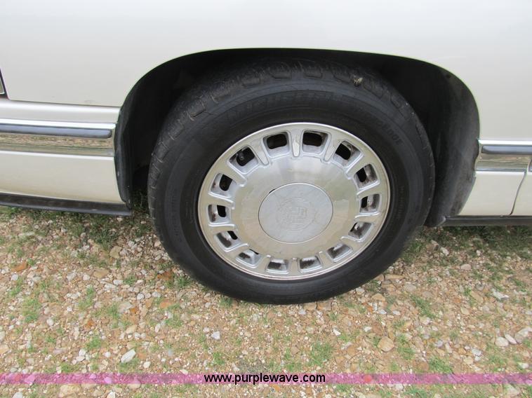 image for item B2806 1996 Cadillac Deville