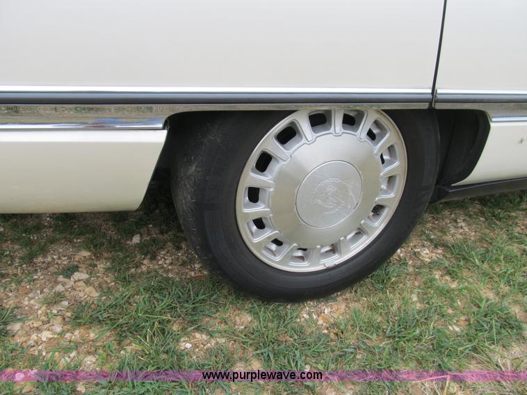 image for item B2806 1996 Cadillac Deville