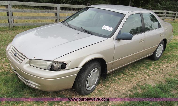image for item B2808 1997 Toyota Camry
