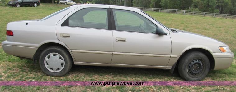 image for item B2808 1997 Toyota Camry