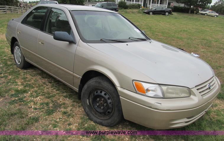 image for item B2808 1997 Toyota Camry
