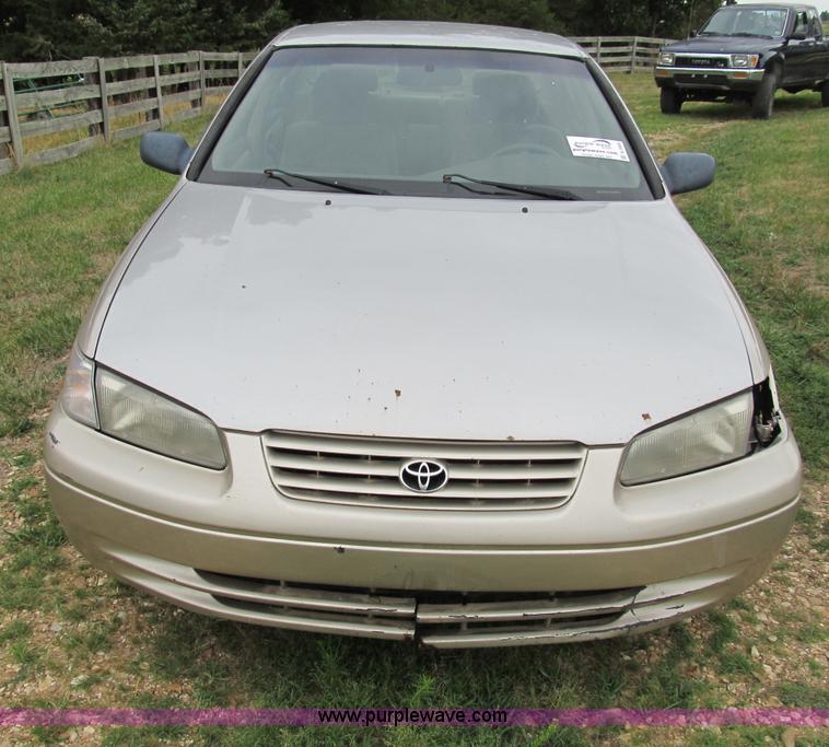 image for item B2808 1997 Toyota Camry