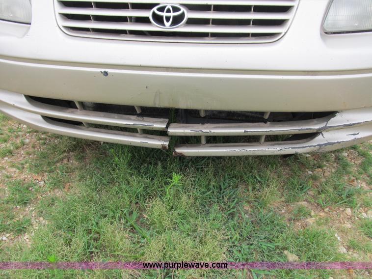 image for item B2808 1997 Toyota Camry