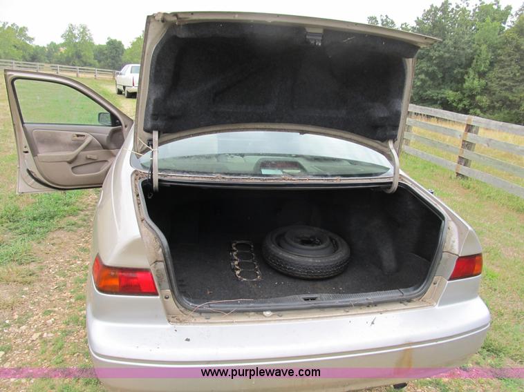 image for item B2808 1997 Toyota Camry