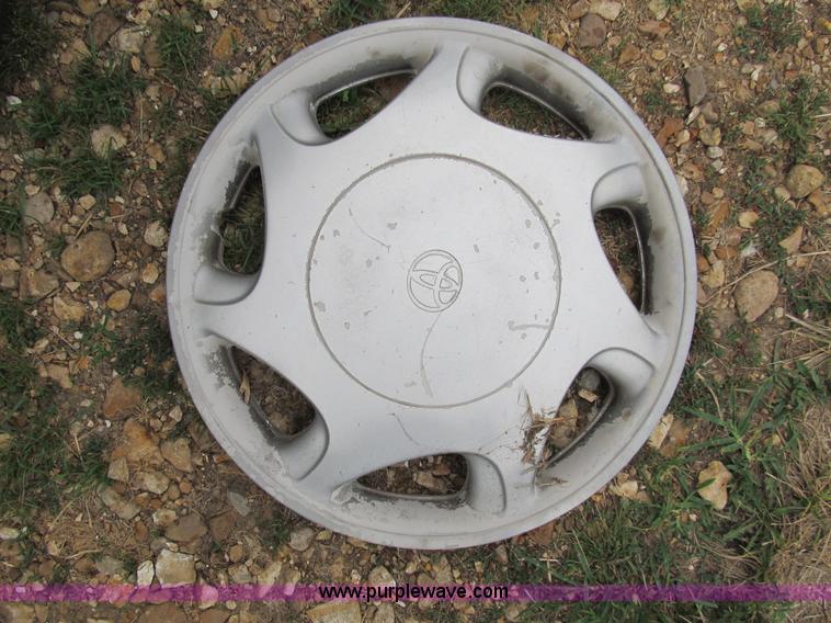 image for item B2808 1997 Toyota Camry