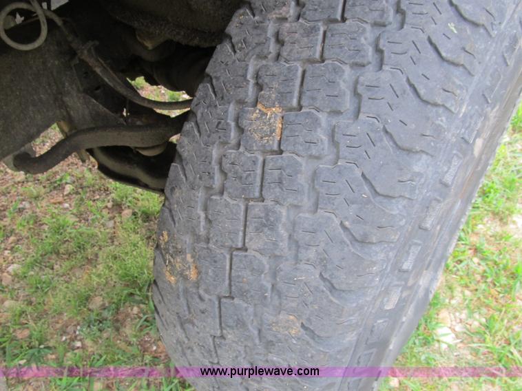 image for item B2809 1991 Toyota SR5 extended cab pickup truck