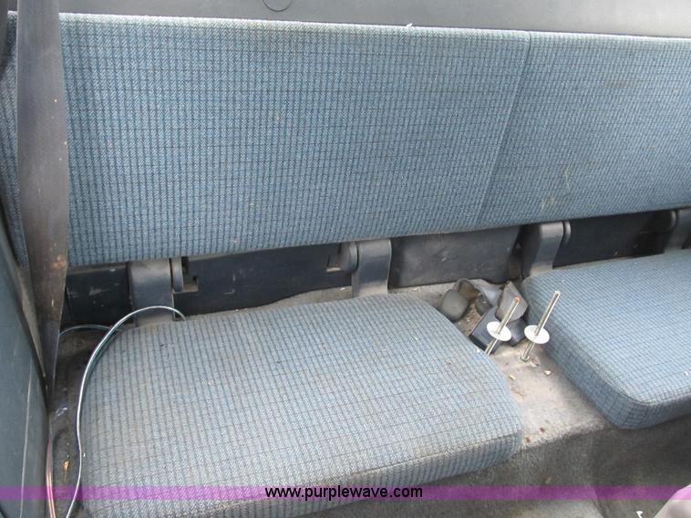 image for item B2809 1991 Toyota SR5 extended cab pickup truck