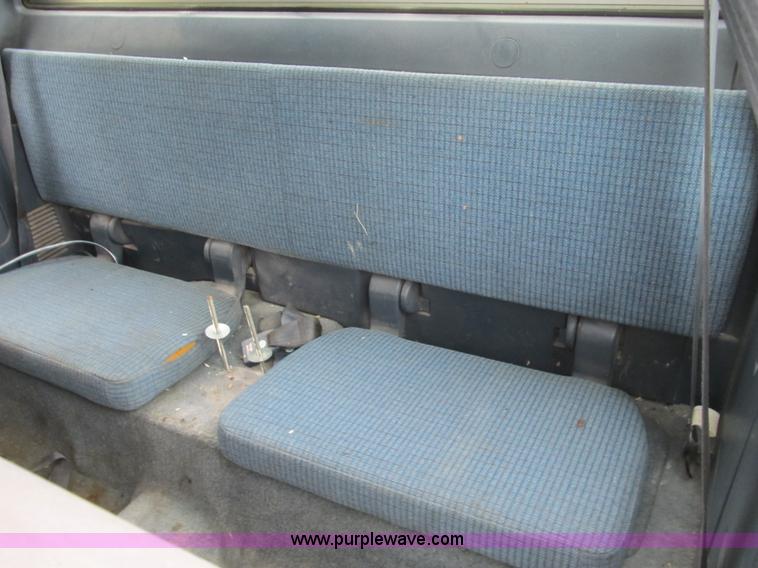 image for item B2809 1991 Toyota SR5 extended cab pickup truck