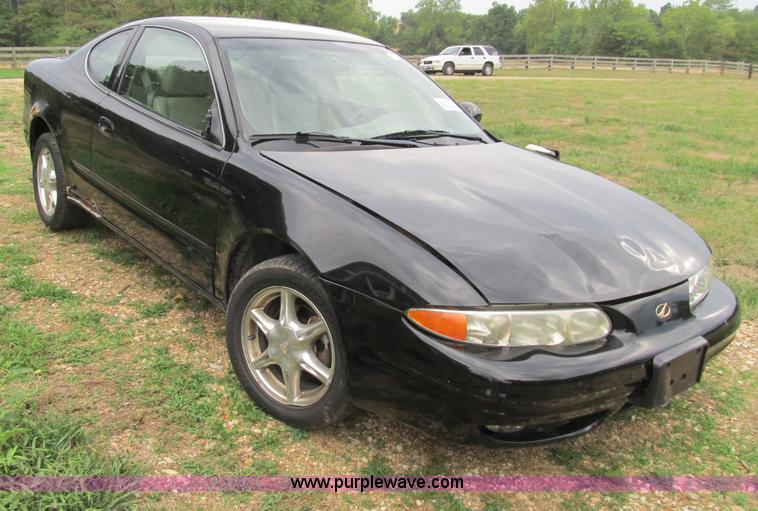 image for item B2811 1999 Oldsmobile Alero GLS