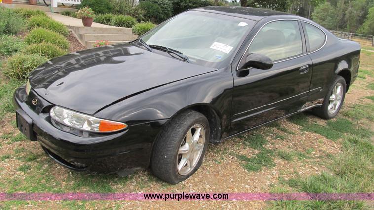 image for item B2811 1999 Oldsmobile Alero GLS