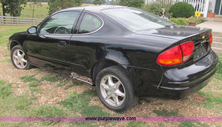 image for item B2811 1999 Oldsmobile Alero GLS