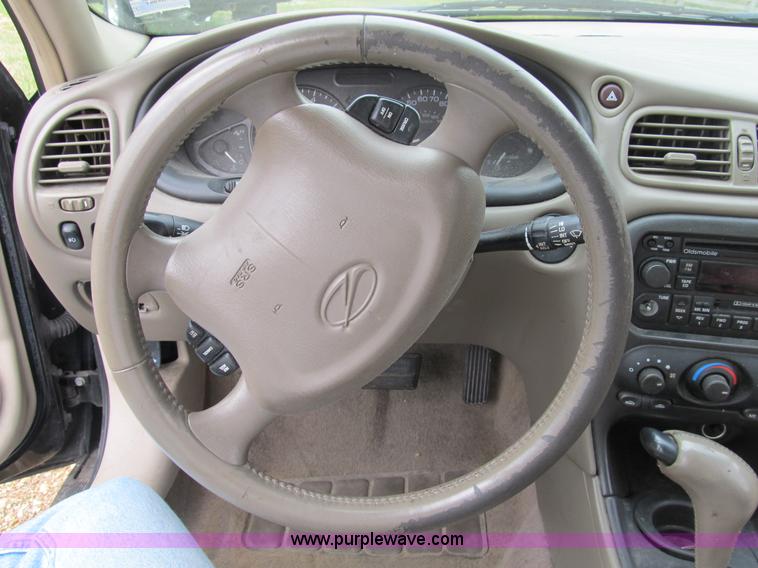 image for item B2811 1999 Oldsmobile Alero GLS
