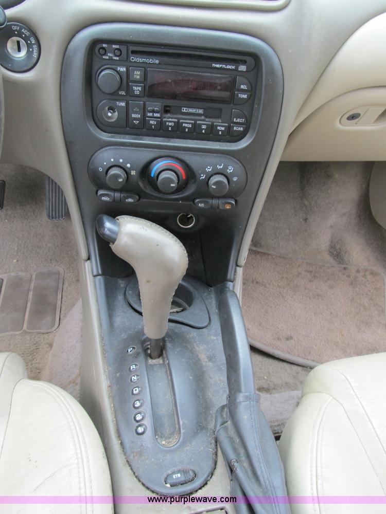 image for item B2811 1999 Oldsmobile Alero GLS