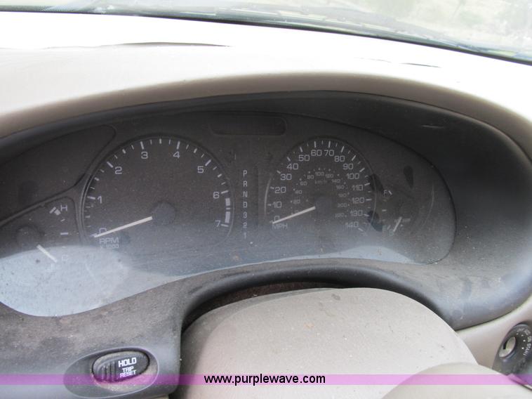 image for item B2811 1999 Oldsmobile Alero GLS