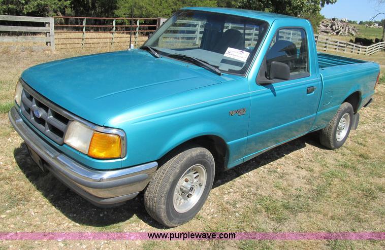 image for item B2834 1993 Ford Ranger XLT pickup truck